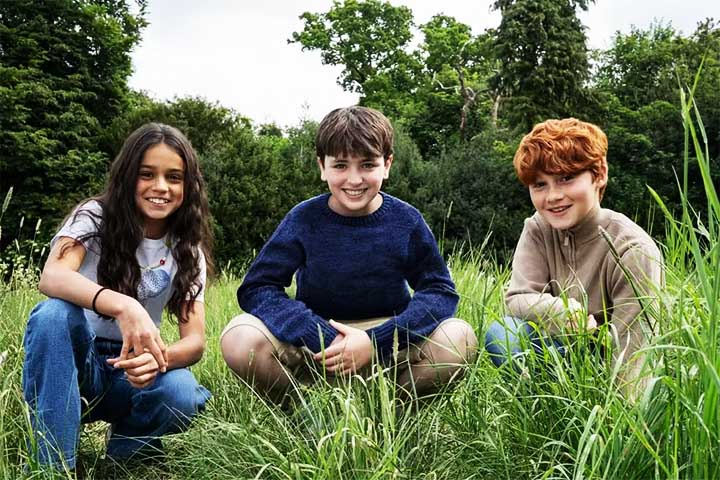 Depois de confirmar o trio principal - Dominic McLaughlin, Arabella Stanton e Alastair Stout como Harry, Hermione e Ron, respectivamente - o estúdio anunciou novos nomes que completam o mosaico de Hogwarts.