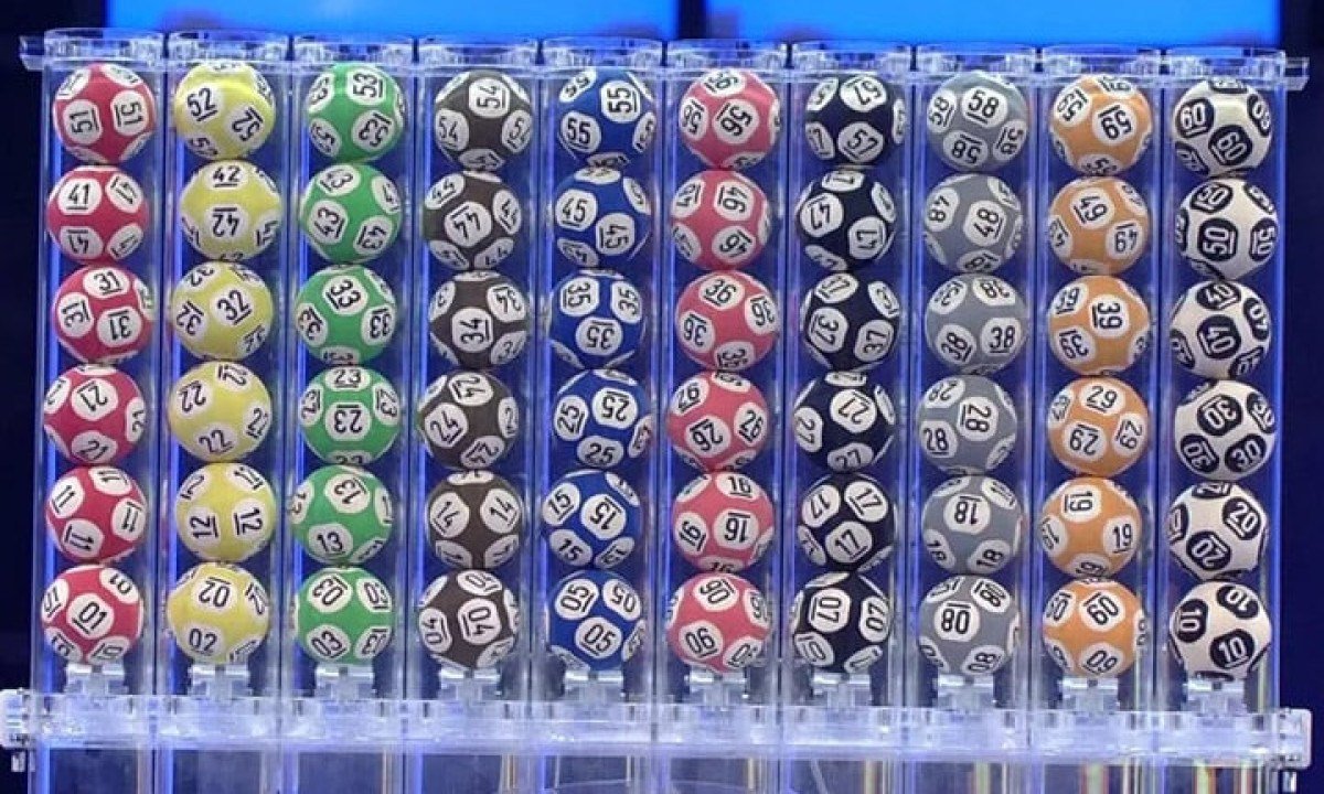 As autoridades recomendam que, ao ganhar na mega-sena ou qualquer outra loteria esportiva, não conte para ninguém e mantenha a sua vida normal, para que ninguém desconfie.   -  (crédito: Reprodução TV Globo)