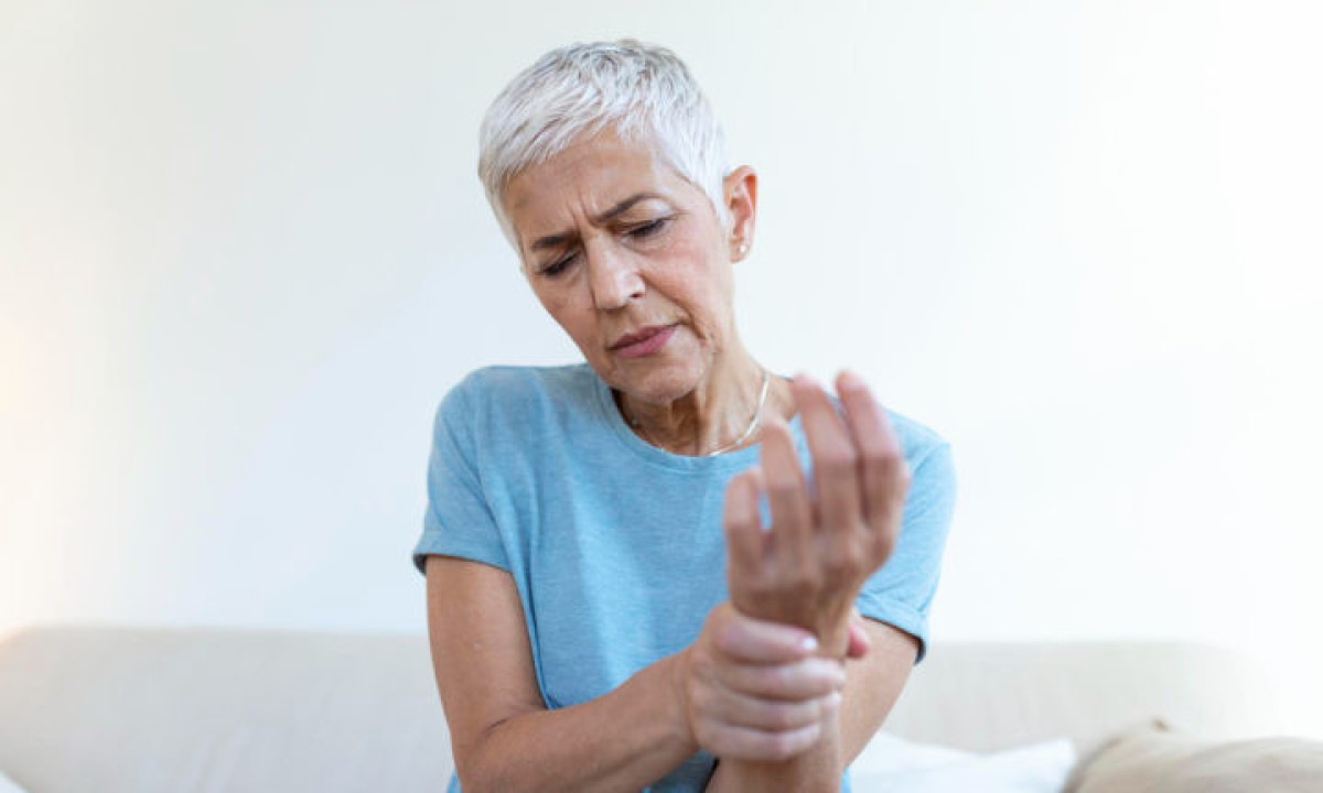 No inverno, registra-se um aumento de dores crônicas, seja por traumas agudos, especialmente em idosos - (crédito: - Freepick) No inverno, registra-se um aumento de dores crônicas, seja por traumas agudos, especialmente em idosos - (crédito: - Freepick)