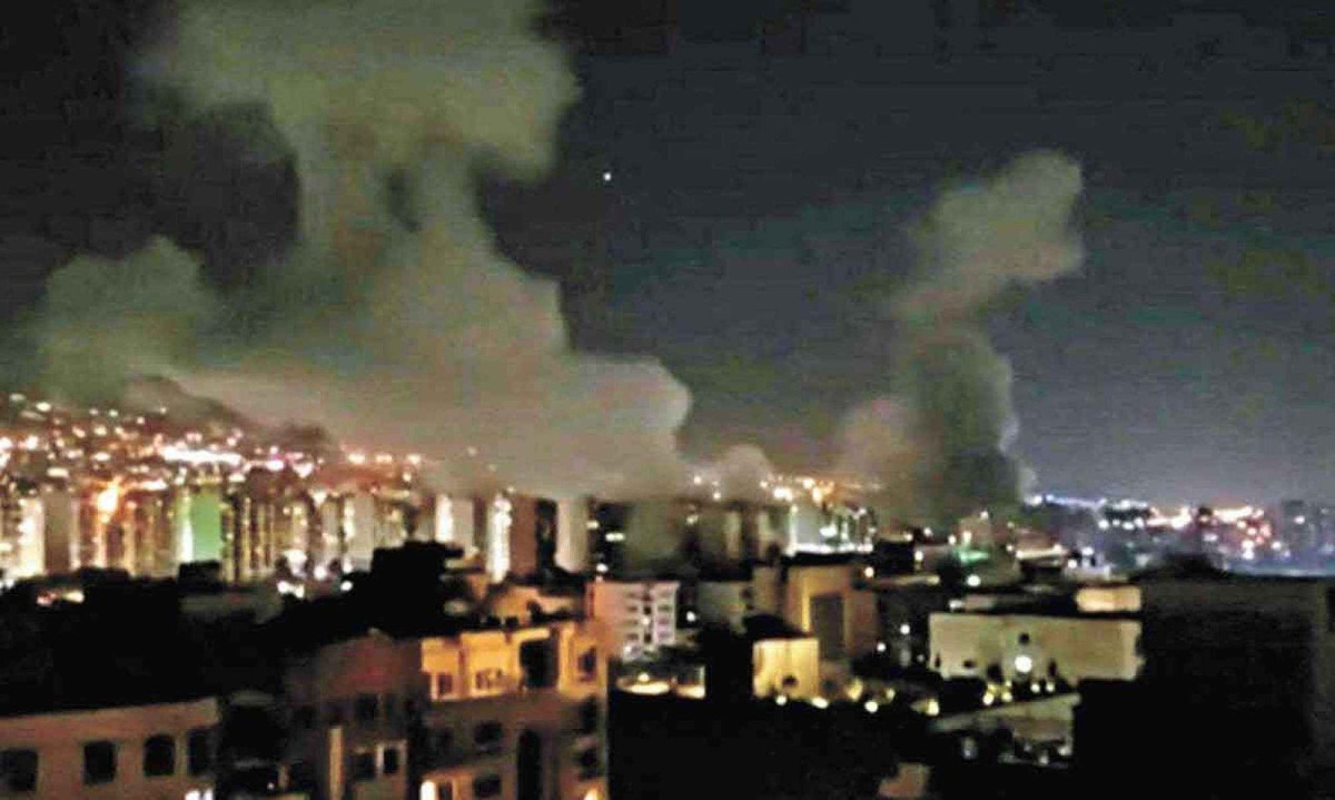 Israel voltou a bombardear Teerã, após o contra-ataque feito pelo Irã - (crédito: AFP) Israel voltou a bombardear Teerã, após o contra-ataque feito pelo Irã - (crédito: AFP)