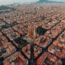 Principal cidade da Catalunha é uma joia da arquitetura - Logan Armstrong Unsplash