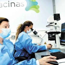 O CTVacinas da UFMG: inovação partiu de pesquisas já desenvolvidas no laboratório
 -  (crédito: Leandro Couri/EM/D.A Press – 21/05/2021)