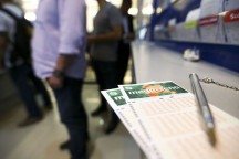 Mega-Sena acumula e vai a R$ 80 milhões; 2 apostas de Minas acertam a quina