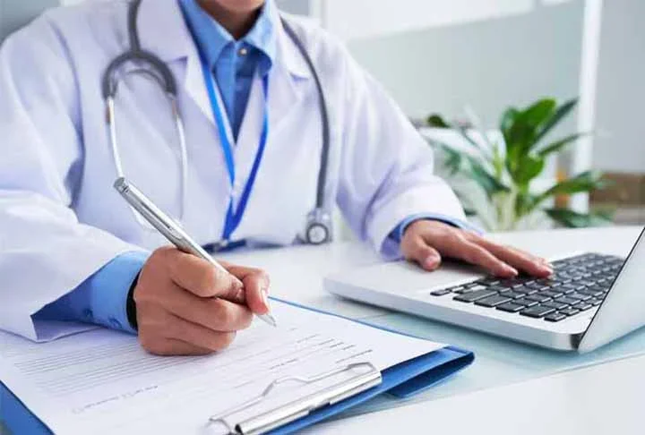 Para quem deseja começar a nadar, o primeiro passo é verificar a saúde geral. Consultas médicas são recomendadas para garantir que não há contraindicações.