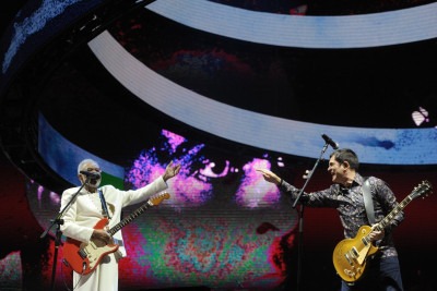 O dueto funcionou com os cantores deixando alguns versos a cargo do público -  (crédito: Alexandre Guzanshe/EM/DA Press)