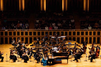 A pianista Simone Leitão, que criou a Academia Jovem Concertante, toca com o grupo neste domingo -  (crédito: Nanah Dluize/Divulgação)