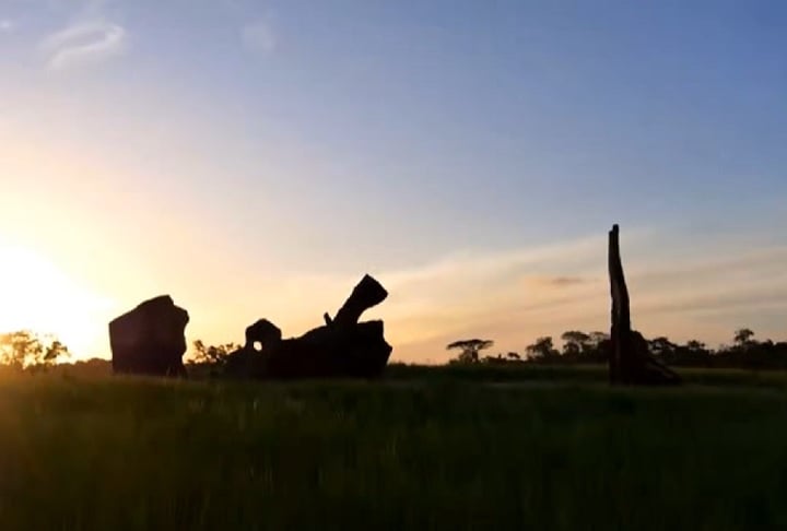 Estima-se que a estrutura, chamada Círculo de Calçoene (ou Stonehenge da Amazônia), exista no litoral do Amapá há mais de 2 mil anos.-Reprodução