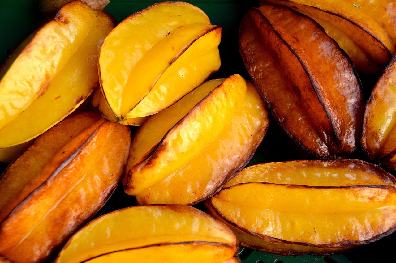 É comumente consumida no Sudeste Asiático, Sul da Ásia, Pacífico Sul, Micronésia, partes do Leste Asiático, Estados Unidos, partes da América Latina e Caribe. 