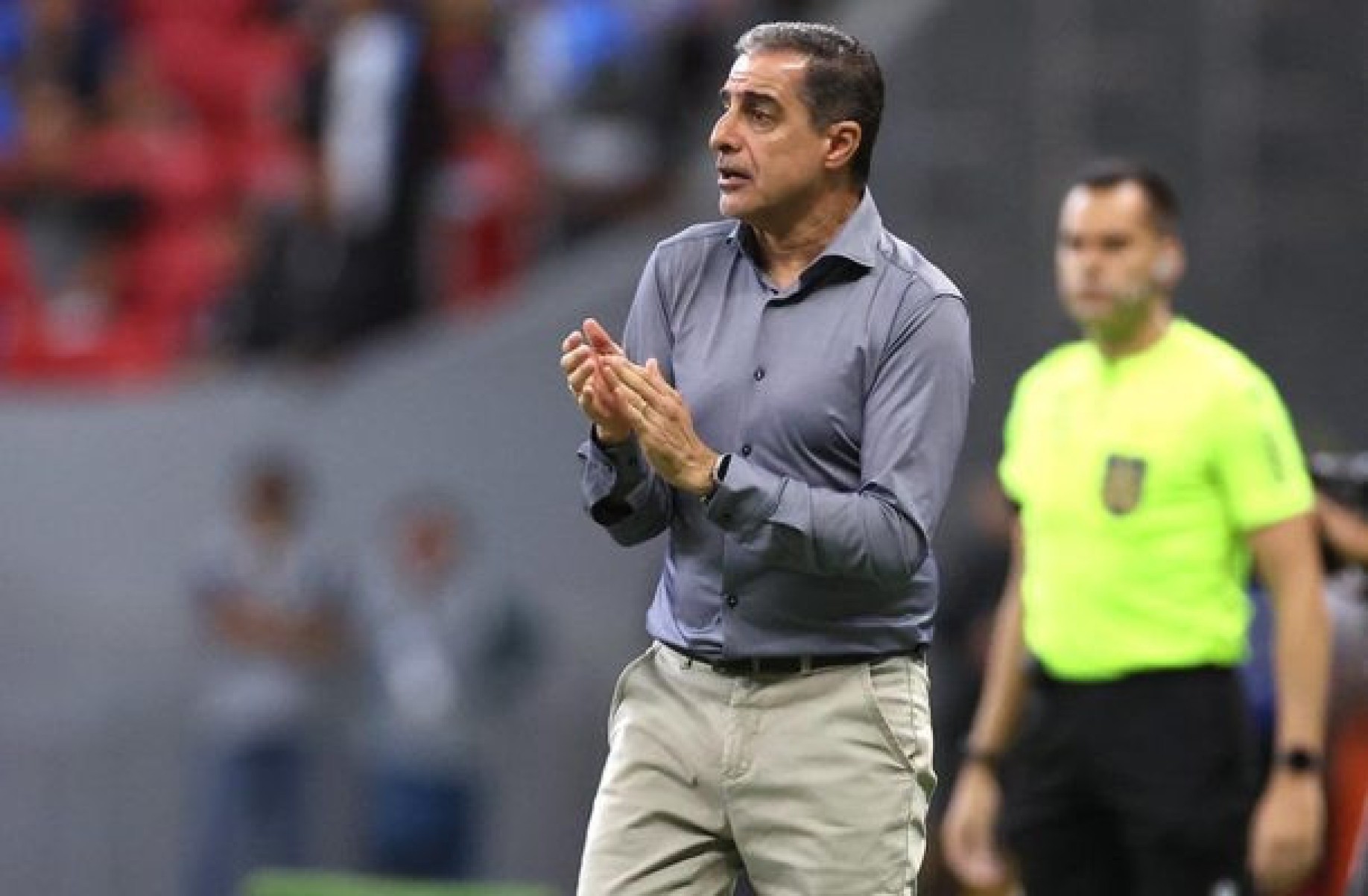 Paiva fala sobre o nível do elenco do Botafogo: ???Caminhando para 9???