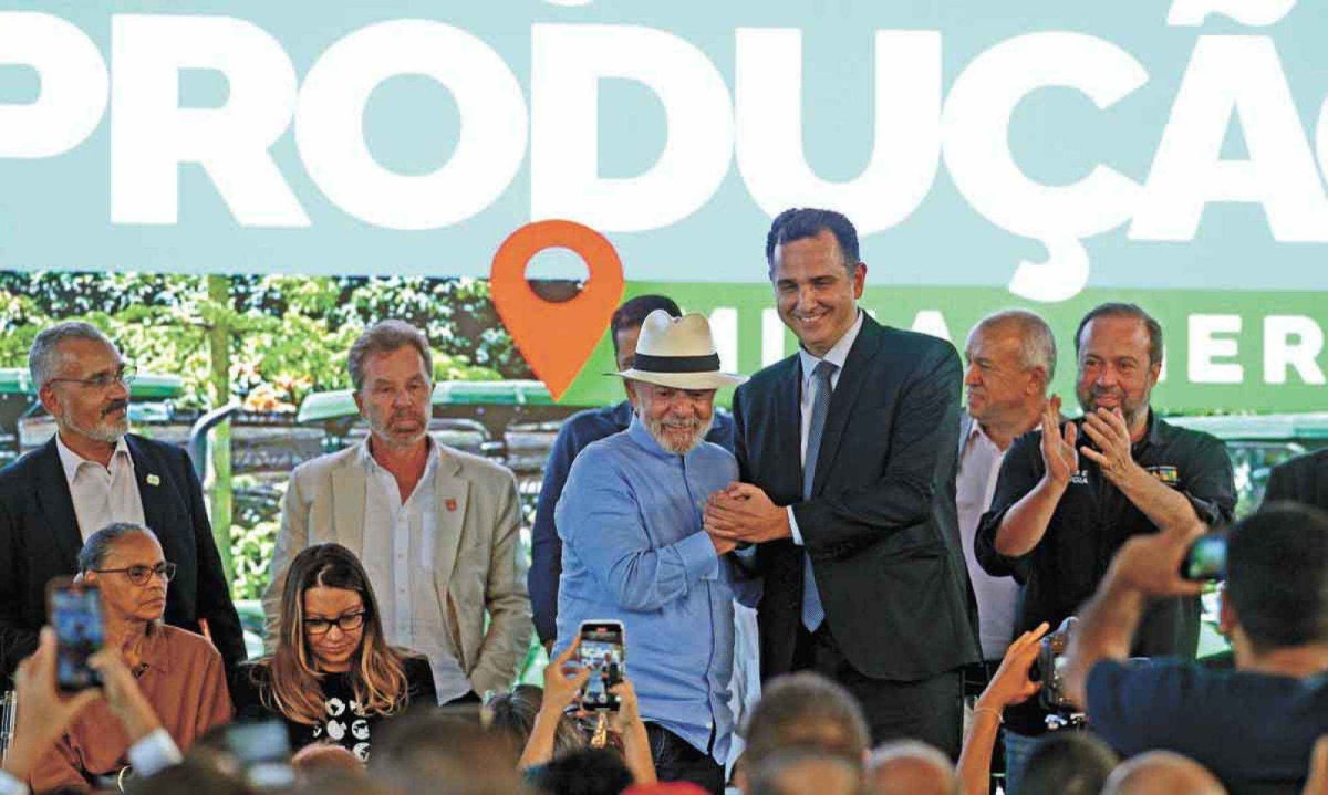 O senador Rodrigo Pacheco sonha com a vaga de ministro do STF e de governador - (crédito: TÚLIO SANTOS/EM/D.A.PRESS) O senador Rodrigo Pacheco sonha com a vaga de ministro do STF e de governador - (crédito: TÚLIO SANTOS/EM/D.A.PRESS)