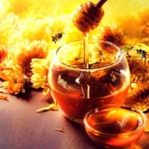 Benefícios do mel de abelha: são tantos que existe até data festiva! - Reprodução do site blog.mfrural.com.br/abelhas-produtos
