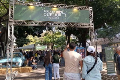 Evento conta com a presença de chefs, restaurantes, queijeiros, música ao vivo e produtos mineiros -  (crédito: Alexandre Guzanshe/EM/DA Press)