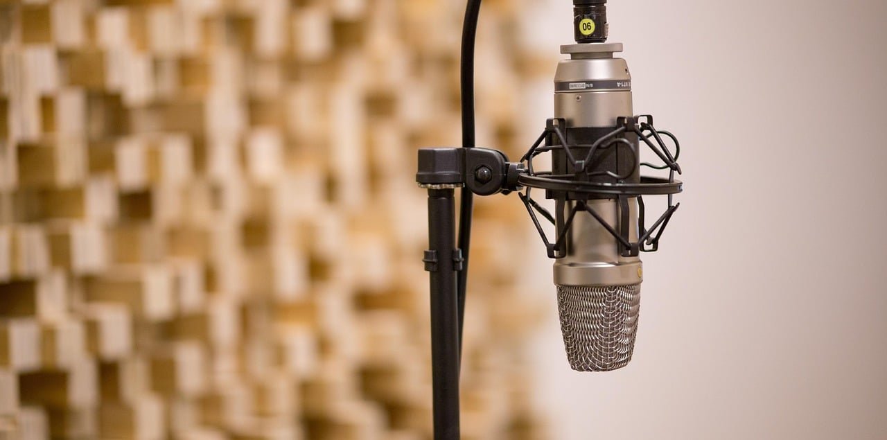 Como citado, o rÃ¡dio teve um papel crucial durante a Segunda Guerra Mundial, quando foi usado para disseminar notÃ­cias e informaÃ§Ãµes importantes para as populaÃ§Ãµes em tempos de crise.