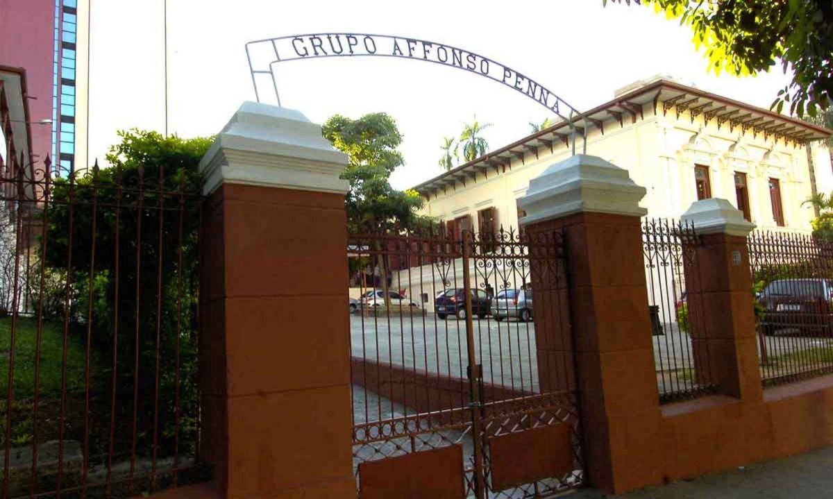 Fachada da Escola Estadual Afonso Pena, na Avenida João Pinheiro - (crédito: Emmanuel Pinheiro/ EM/D.A.PRESS) Fachada da Escola Estadual Afonso Pena, na Avenida João Pinheiro - (crédito: Emmanuel Pinheiro/ EM/D.A.PRESS)