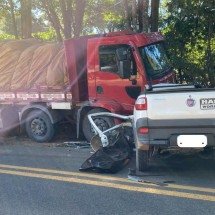MG: motorista e passageiro de pick-up morrem presos às ferragens em rodovia - CBMMG