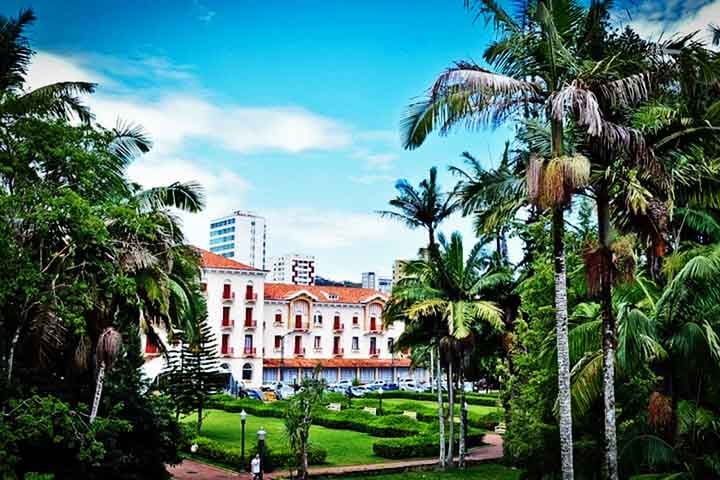 Dessa forma, Poços de Caldas convida todos a um estilo de vida mais leve, mais próximo da natureza e mais conectado com o bem-estar.