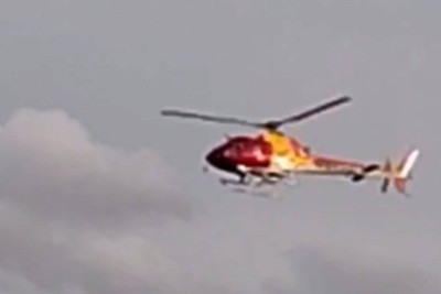 Os bombeiros precisaram realizar um pouso de emergência em um pasto para manobras de reanimação na criança -  (crédito: Portal Rede Nova Era/Reprodução)