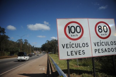 Trecho entre BH e Juiz de Fora terá novos limites de velocidade com monitoramento por radares -  (crédito: Alexandre Guzanshe/EM/D.A Press )