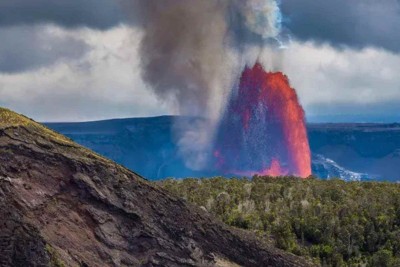 Homem queria ver de perto a erupção de um vulcão -  (crédito: Hawai'i Volcanoes National Park)