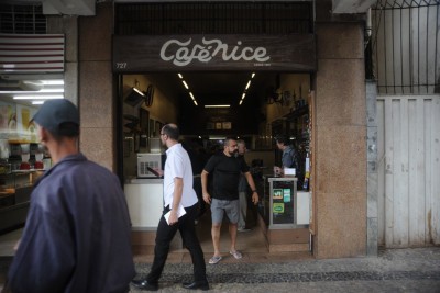 O tradicional Café Nice, localizado na Praça Sete, está passando por reformas, e a previsão de término é julho -  (crédito: Gladyston Rodrigues/EM/D.A Press)
