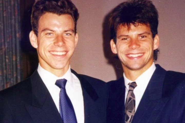 Erik e Lyle não foram considerados suspeitos da morte dos pais logo de início. No entanto, a investigação começou a focar nos irmãos quando eles começaram a ostentar uma vida de luxo, financiados pela herança dos pais.