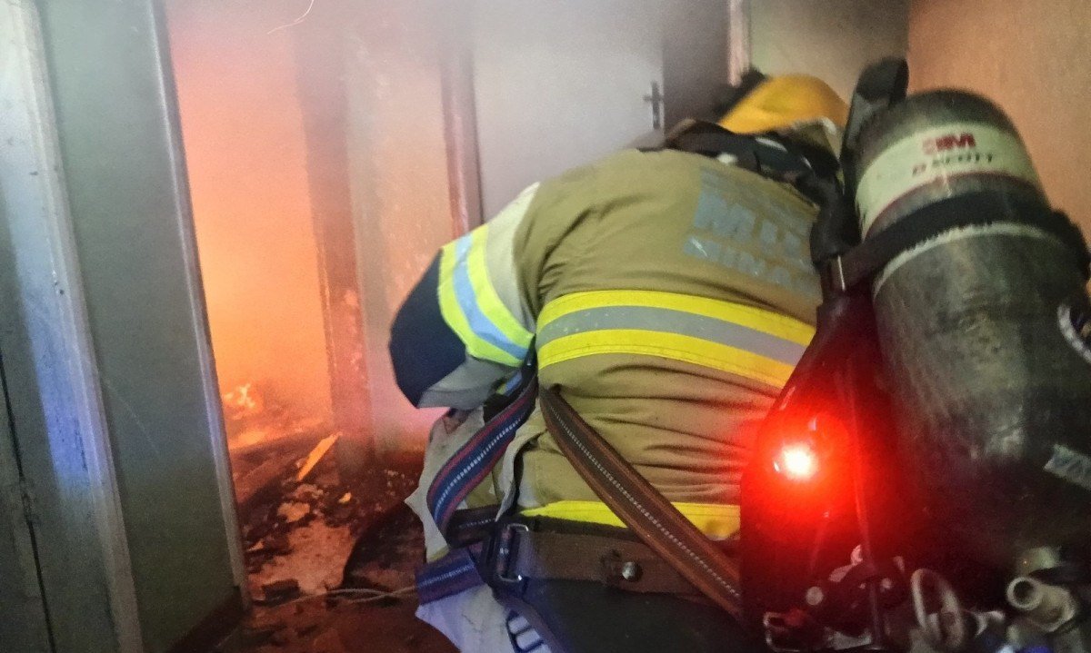 As causas do incêndio ainda não foram definidas -  (crédito: Divulgação/Corpo de Bombeiros)
