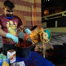 Tapetes e Torcida de Deus para celebrar a eucaristia - Marcos Vieira/EM/D.A Press