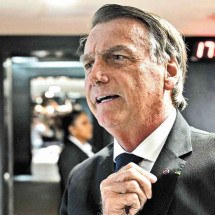 Bolsonaro está sendo aconselhado por seus aliados a anunciar apoio à candidatura do governador de São Paulo, Tarcísio de Freitas -  (crédito: Evaristo Sá/AFP)
