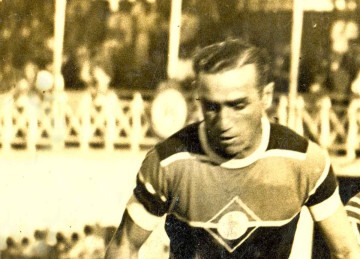 Primeiro ídolo do Palestra/Cruzeiro, o atacante Niginho recusou convocação de Benito Mussolini para lutar pela Itália contra a Abissínia (hoje, Etiópia) e voltou ao Brasil -  (crédito: Arquivo EM/D.A Press)