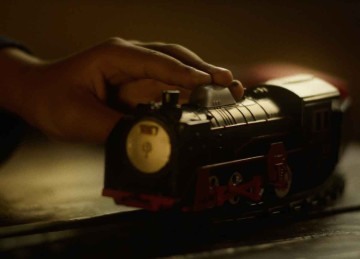 Trem de ferro, símbolo do imaginário mineiro, em cena do curta "O silêncio elementar"
 -  (crédito: Mariana de Melo/divulgação)