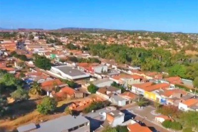 Uma  cidade do Piauí vem sofrendo com o processo de desertificação há décadas.  Gilbués fica na região sudoeste do estado e faz parte da microrregião de Bertolínia. É a principal cidade na zona brasileira de deserto .  -  (crédito:  Reprodução de vídeo PITV)