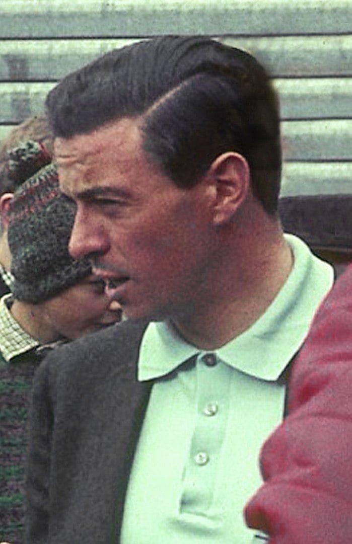 Fechamos a galeria com uma menção a Jim Clark, que morreu num acidente em outra categoria - a Fórmula 2 - mas foi um dos maiores pilotos da história. Morreu aos 32 anos em 7/4/1968, no GP da África do Sul. Era chamado de "Escocês Voador". 