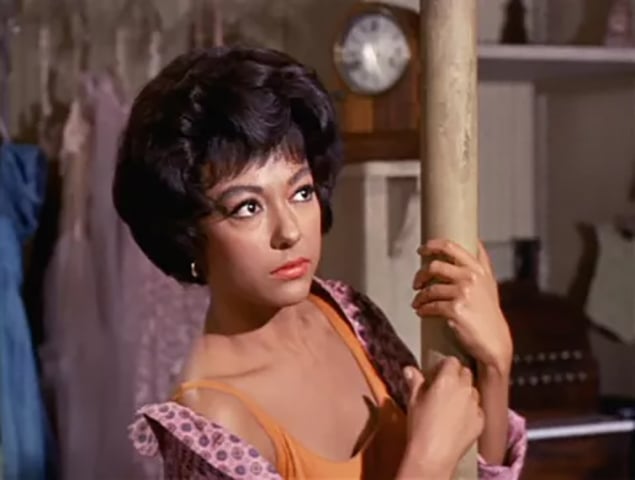 Rita é atriz, cantora e dançarina. Começou a carreira em 1950. Seu maior papel foi em West Side Story (Amor Sublime Amor), que lhe rendeu o Oscar de Melhor Atriz Coadjuvante  (1962). -divulgação