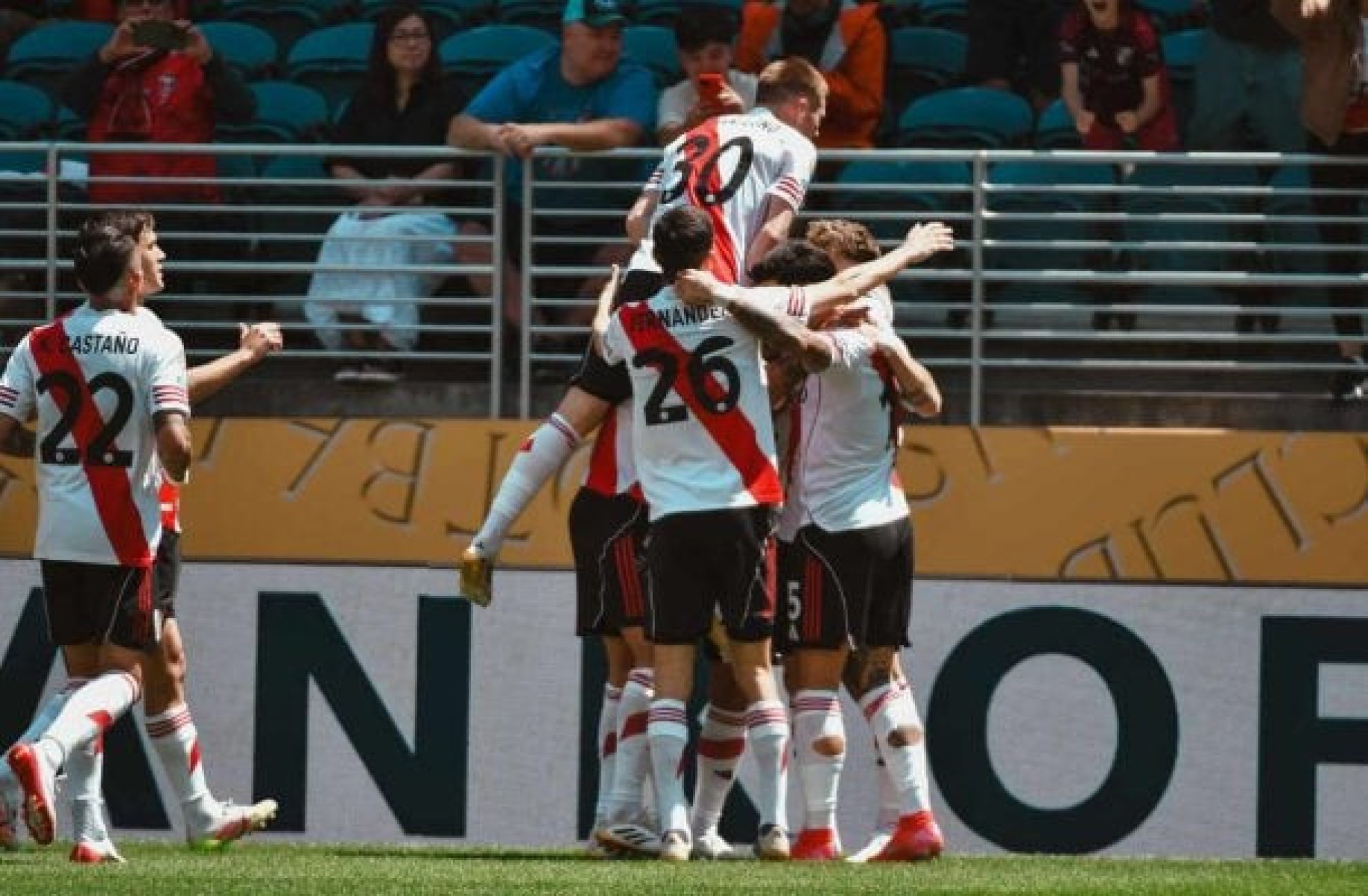 River Plate vence o Urawa Reds e estreia com o pé direito