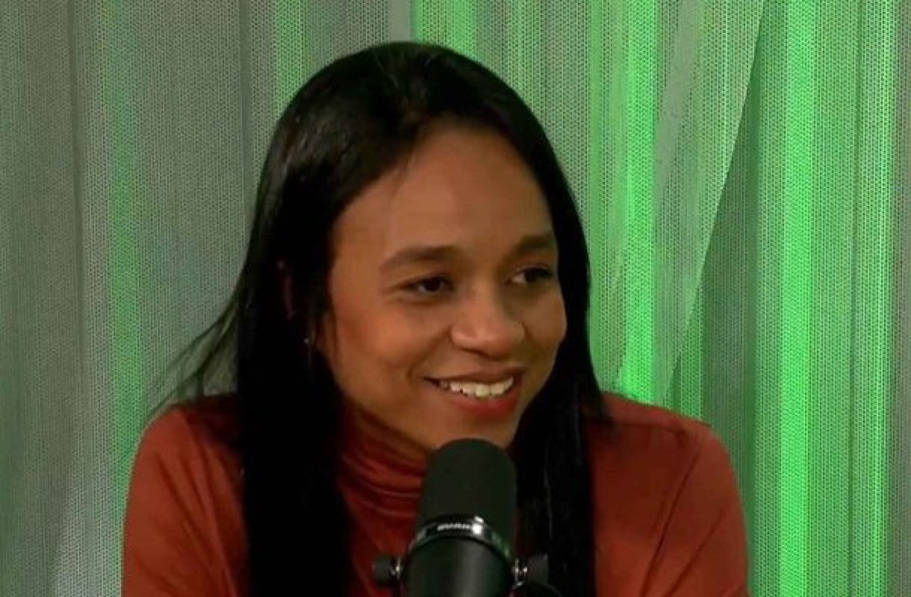 Juliane Santos revive estreia como comentarista: ‘Fiquei tremendo na Vila Belmiro’