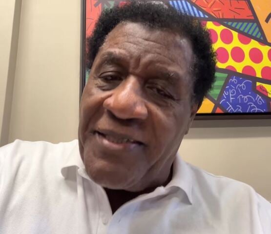 Tony Tornado - Nascido em 26/5/1930, começou a carreira como Tony Checker e chegou a atuar nos EUA. Ainda é atuante e está no ar na novela "Amor Perfeito", da Globo, como o Frei Tomé. -Reprodução Instagram