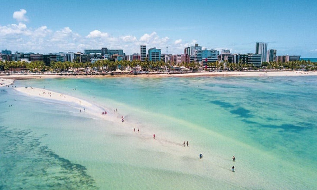 Macei&oacute; (Alagoas) &ndash; A capital alagoana tem popula&ccedil;&atilde;o estimada em 1,02 milh&atilde;o e taxa de 65,5 mortes violentas por 100 mil. A cidade enfrenta desafios cr&ocirc;nicos com pobreza, desemprego e infraestrutura. A viol&ecirc;ncia se concentra principalmente nas &aacute;reas mais carentes.