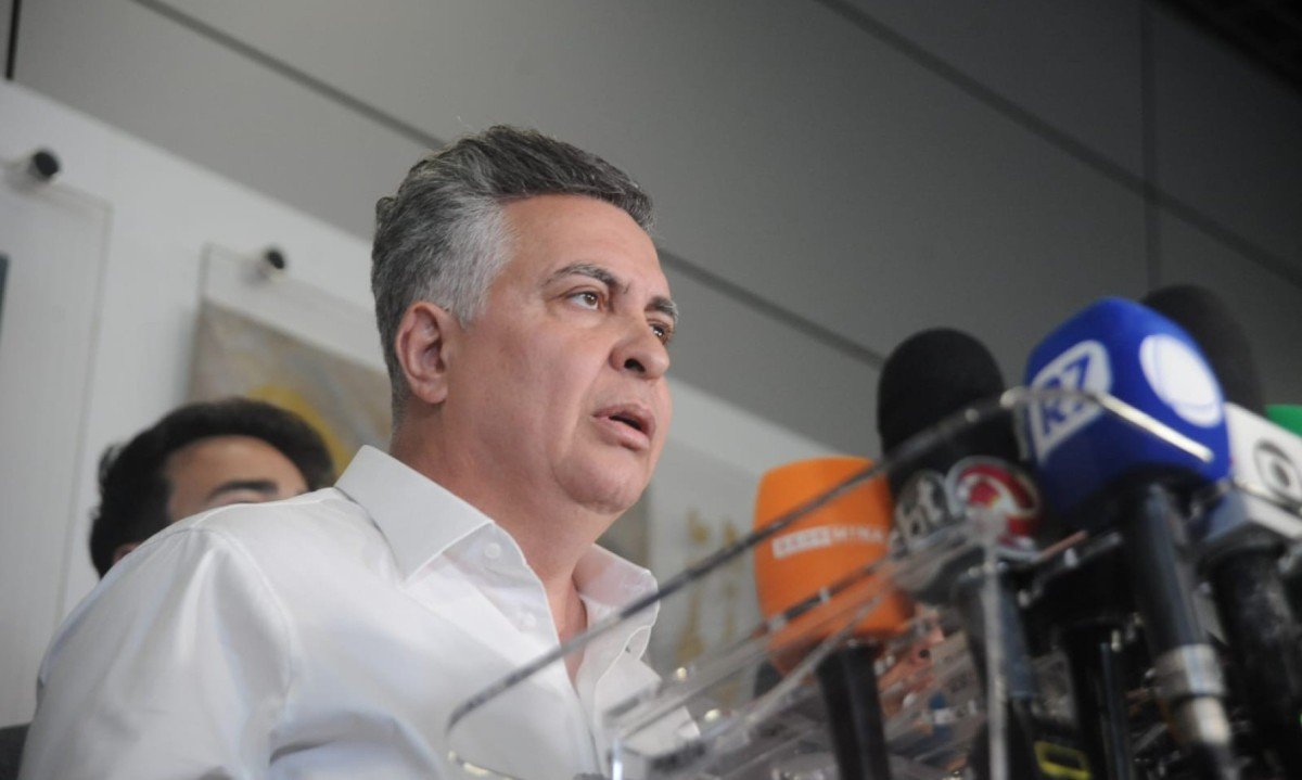 Prefeito Alvaro Damiao (União Brasil) dá coletiva de imprensa -  (crédito: Alexandre Guzanshe/EM/DAPRESS)