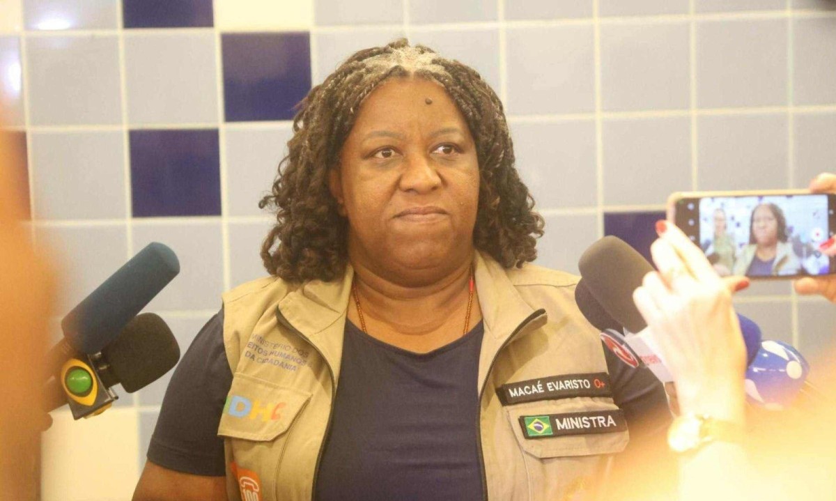Ministra Macaé Evaristo anuncia novo formato de acolhimento de repatriados  -  (crédito: Marcos Vieira/EM/D.A/Press)