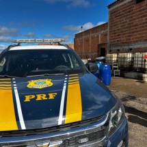 MG: polícia intercepta carga roubada com 6 mil litros de combustível - PRF/Divulga&ccedil;&atilde;o