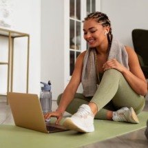 5 exercícios fáceis para quem não gosta academia, mas quer mudar o corpo - Freepik