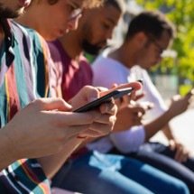 Redes sociais sob pressão: plataformas poderão pagar por conteúdo ilegal - Freepik