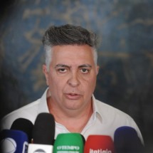 Damião defende missão oficial a Israel: 'Ninguém foi a passeio'