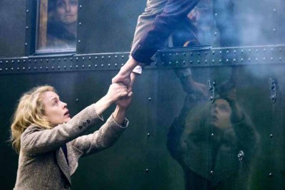 'Stella – Vítima e culpada', do diretor Kilian Riedhof, tem como foco uma jovem judia alemã capturada e torturada pela Gestapo, em Berlim
 -  (crédito: Mares Filmes/Divulgação)