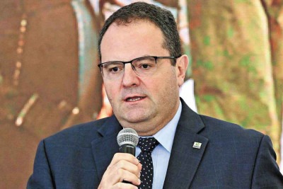 'Desde os anos 90, o BNDES já fez vários tipos de privatização e avaliação de ativos das mais variadas empresas. Na metodologia do PND, esses projetos normalmente levam um prazo maior do que o esperado'

Nelson Barbosa
Diretor de Planejamento e Relações Institucionais do BNDES -  (crédito: EVARISTO SÁ/AFP)