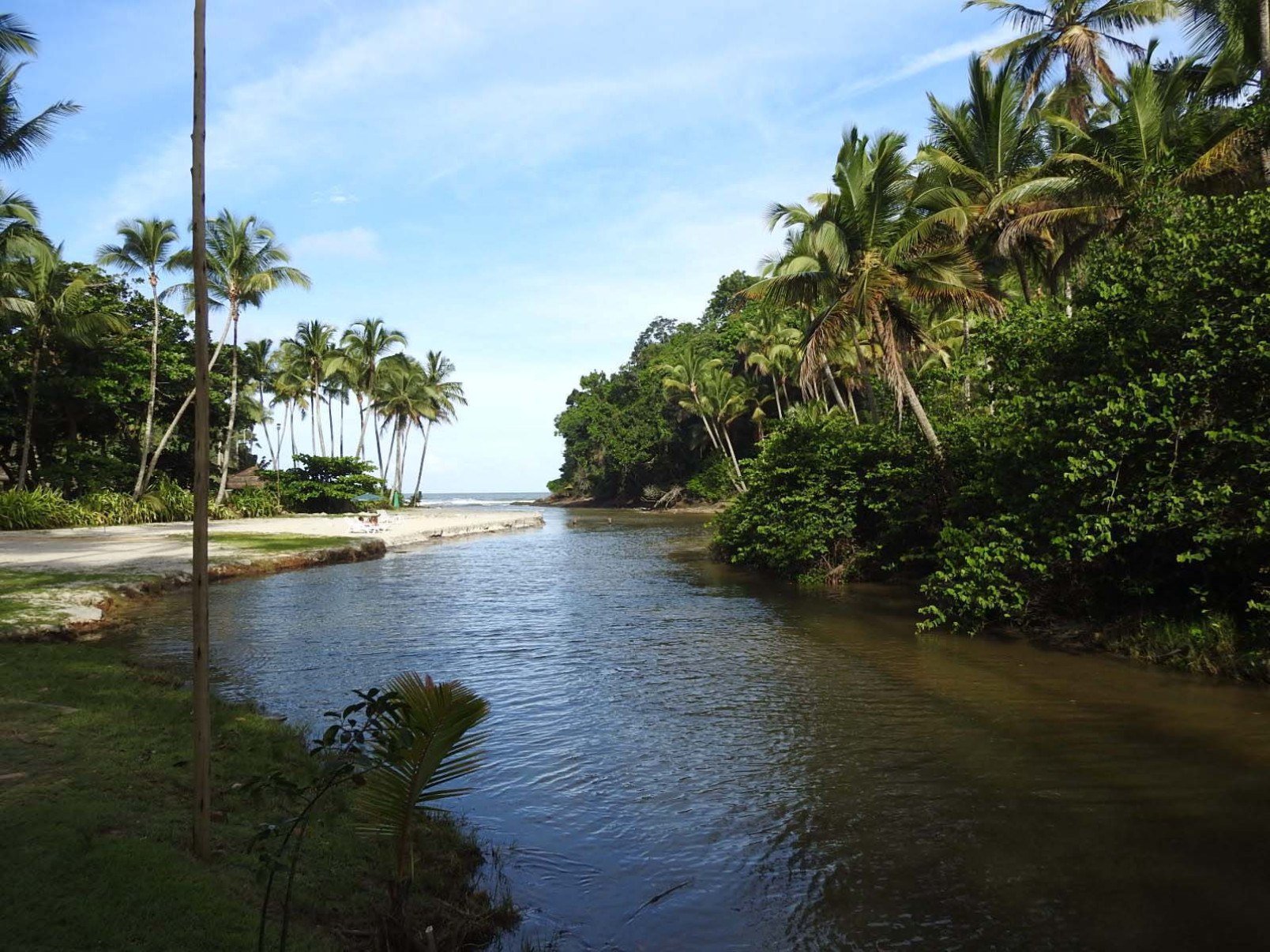  Itacaré (BA)
- Carlos Altman/EM/D.A Press - Brasil. Itacaré - BA Turismo. Rota do Cacau, viagem pelo Sul da Bahia na Cidade de Itacaré -  Itacaré Eco Resort, na Praia de São José. Encontro do Rio Canoeiro com o mar