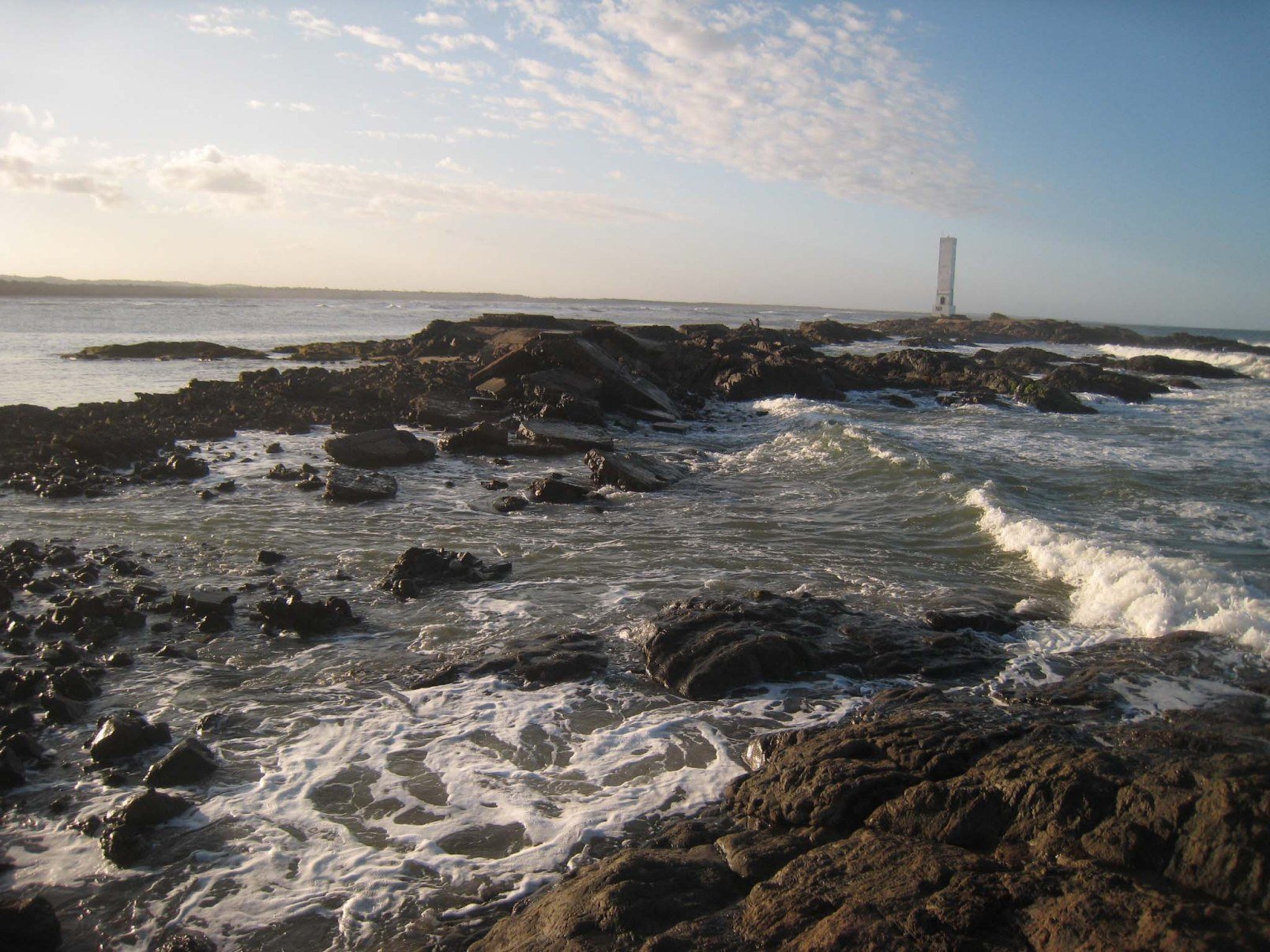  Itacaré (BA)
- Carlos Altman/EM/D.A Press - Itacare - BA. Praia da ... - A cidade de Itacare na Bahia possui diversas praias totalmente desertas. Um paraiso intocavel que aos poucos se desperta para o ecoturismo. Uma cidade que tem uma vida noturna agitada, bons restaurantes e gente bonita e, com isto, passa atrair turistas do mundo inteiro.