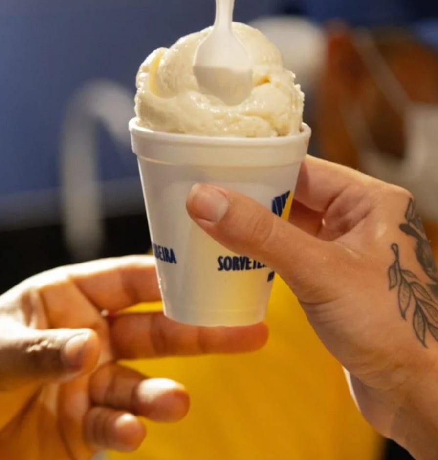 Uma é a sorveteria Ribeira, em Salvador, na Bahia. Fundada em 1931, a loja tem sabores regionais de sorvete. E o maior sucesso é o de tapioca, cuja cremosidade é ressaltada, além  do sabor.