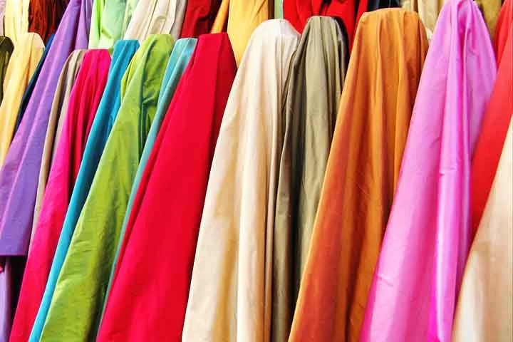 Tipos e padronagens de tecidos: o primeiro passo da moda - Imagem de christineterkouche por Pixabay