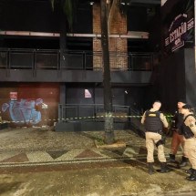 Local da ocorrência é perto da Praça da Liberdade, nas imediações do antigo Bar Estação, em frente à Drogaria Araújo -  (crédito: Marcos Vieira/EM/DA.Press)